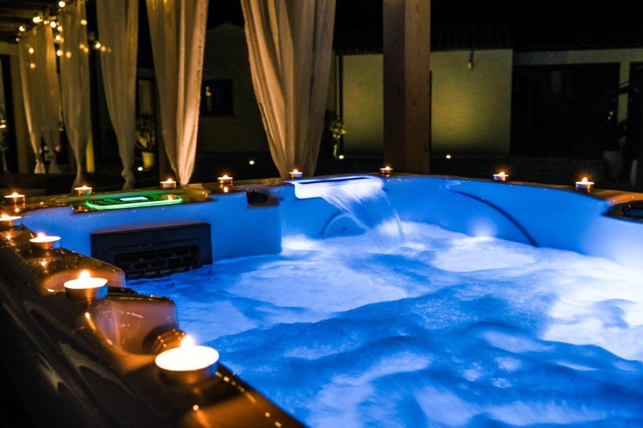 Suites By Aix Keys Avec Jacuzzi Privatif 5 Min Des Plages Fouras Saint-Laurent-de-la-Pree Exterior foto