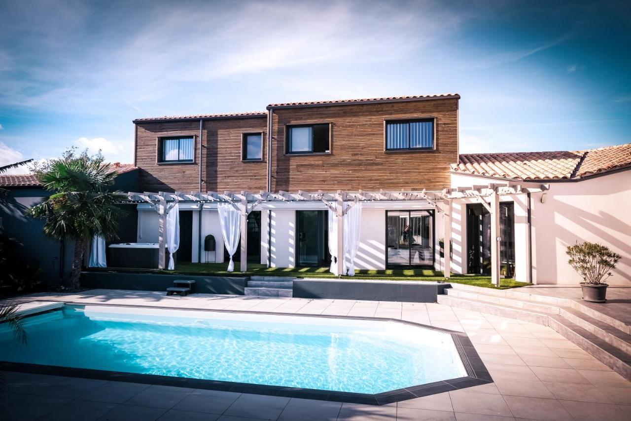 Suites By Aix Keys Avec Jacuzzi Privatif 5 Min Des Plages Fouras Saint-Laurent-de-la-Pree Exterior foto