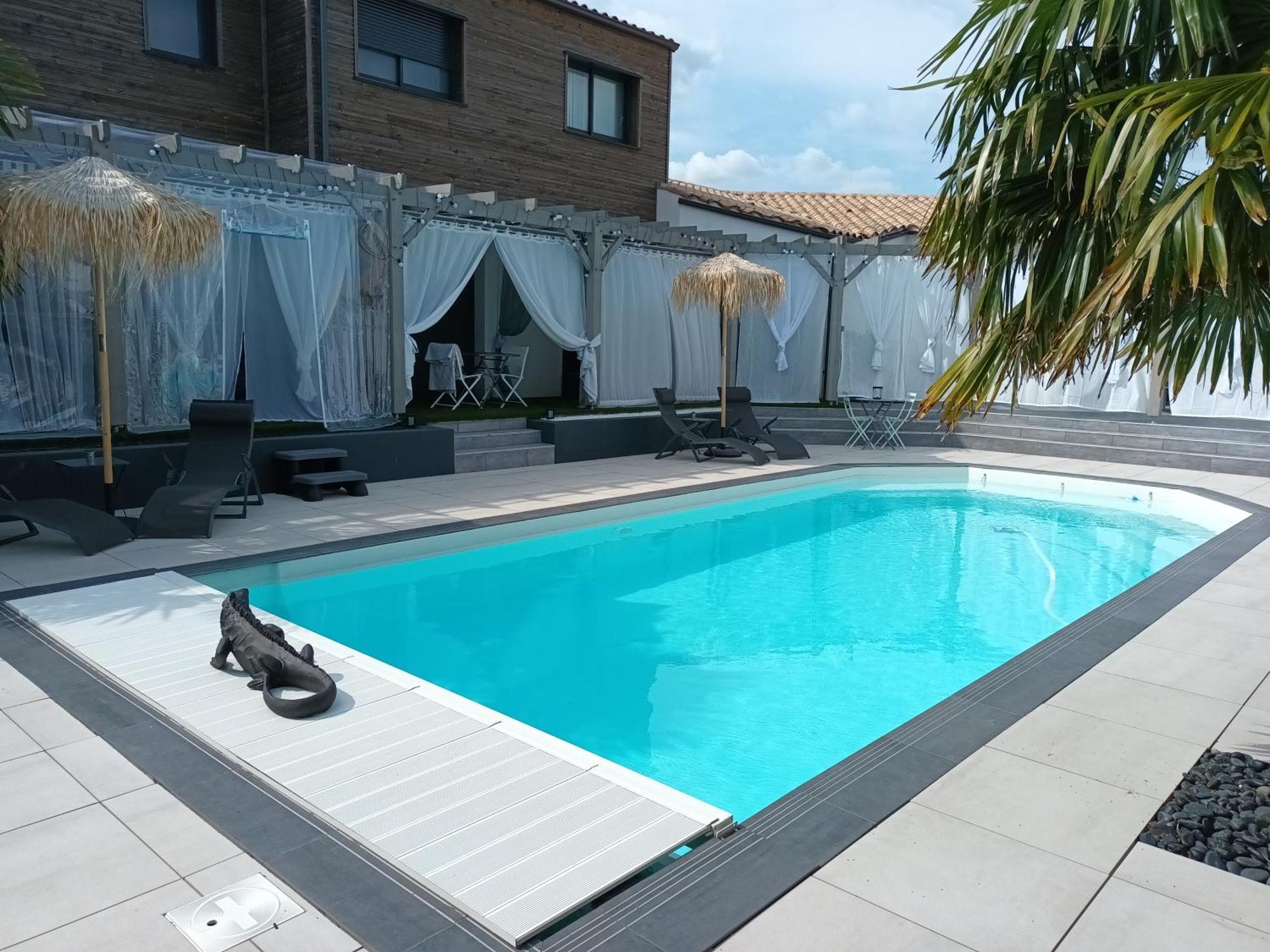 Suites By Aix Keys Avec Jacuzzi Privatif 5 Min Des Plages Fouras Saint-Laurent-de-la-Pree Exterior foto